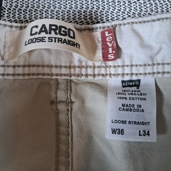 Vtg Levis Cargo Pants Mens 36x34 Khaki Loose Straight Multi Pocket Y2K Skate - Picture 4 of 10